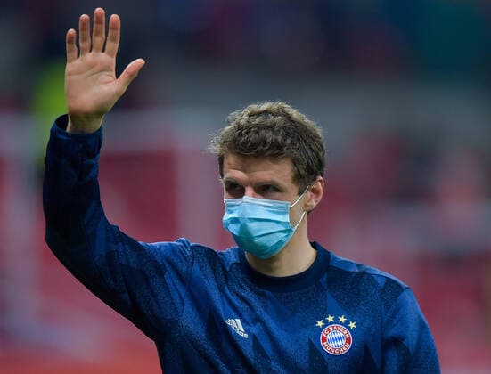 Fußball, Thomas Müller offenbar positiv auf Coronavirus getestet