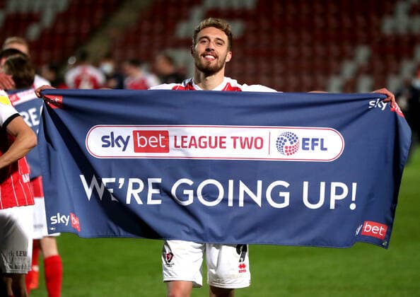 Fußball, England, Cheltenham Town feiert Aufstieg