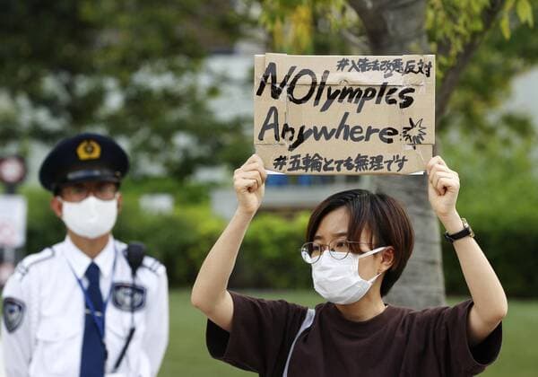 Tokio 2020 im Jahr 2021, Proteste gegen Olympia wegen des Coronavirus