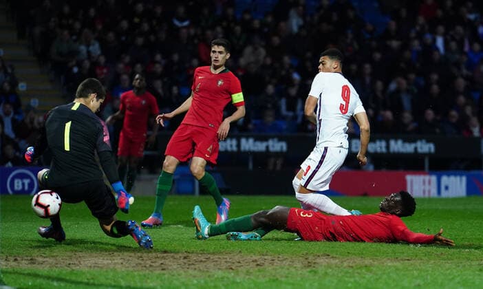 Fußball, U19, EM-Quali, England - Portugal