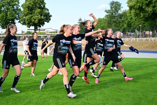 Fußball, Frauen, Hamburger SV feiert Aufstieg in die 2. Bundesliga