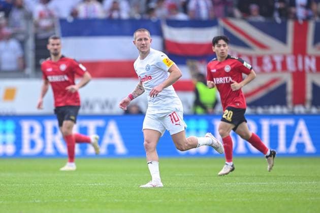 Fußball, 2. BL, SV Wehen Wiesbaden - Holstein Kiel