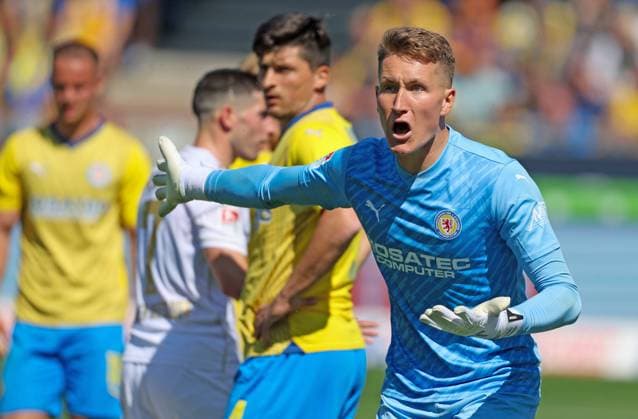 Fußball, 2. BL, Eintracht Braunschweig leiht Ron-Thorben Hoffmann vom FC Schalke 04 aus - Archiv
