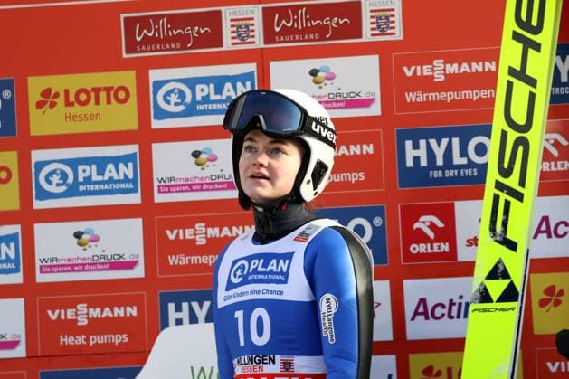Skispringen, Paige Jones kritisiert den Ski-Weltverband FIS und klagt über die Materialkontrolle, Archivbilder