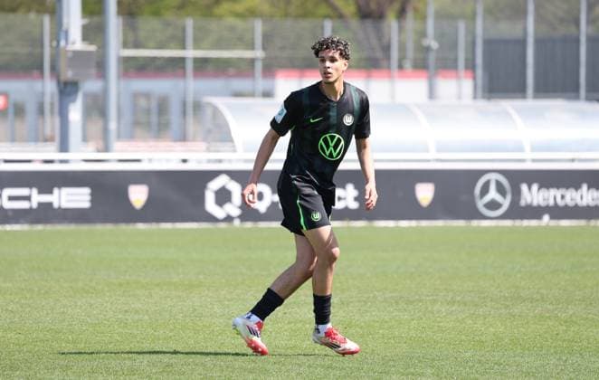Fußball, Werder Bremen verpflichtet Yasin Chebil vom VfL Wolfsburg - Archivbilder