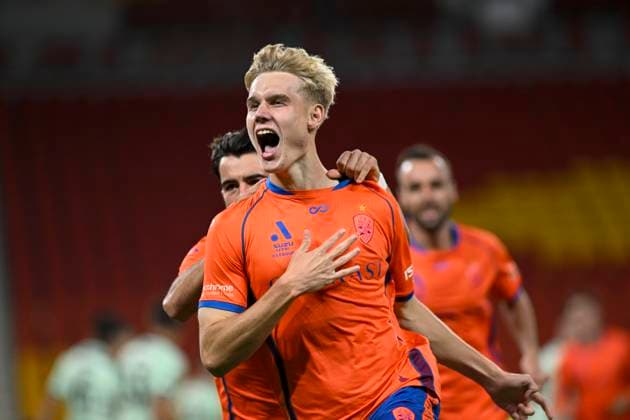 Fußball, FC St. Pauli verpflichtet Australier Sam Klein zur neuen Saison von Brisbane Roar
