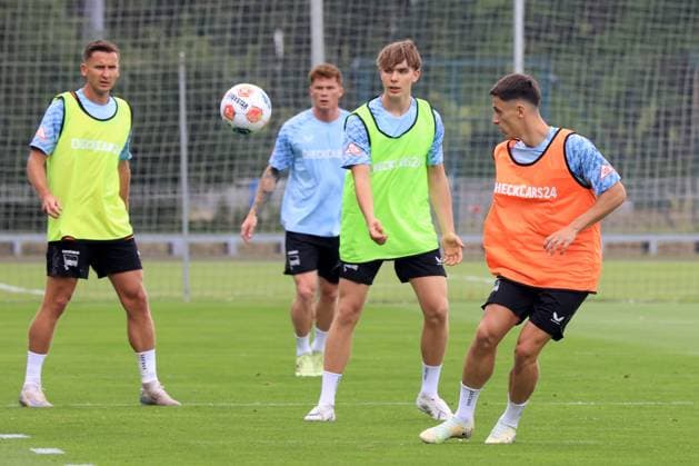Fußball, 2. BL, Hertha BSC, Trainingsauftakt