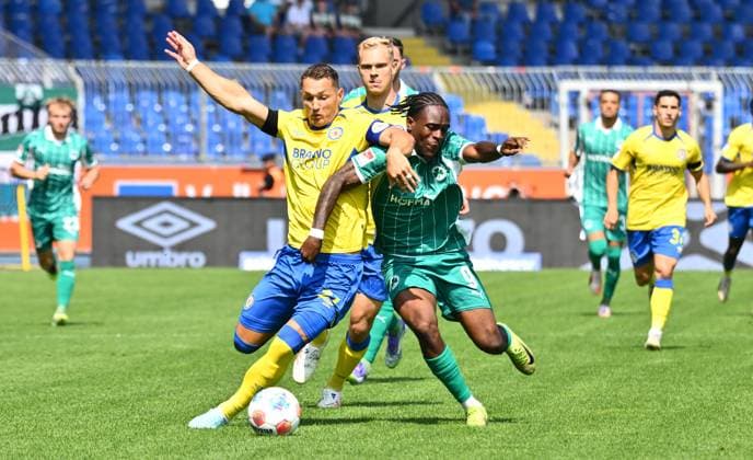 Fußball, 2. BL, Eintracht Braunschweig - SpVgg Greuther Fürth