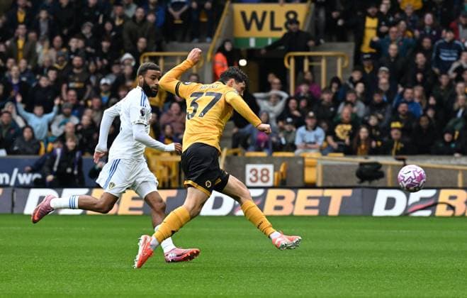 Fußball, England, Wolverhampton Wanderers - Leeds United
