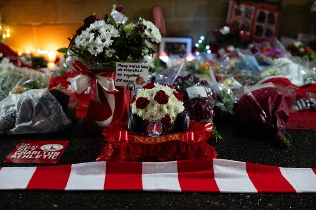 Fußball, England, Gedenkfeier für verstorbenen Charlton Athletic Fan Norman Barker