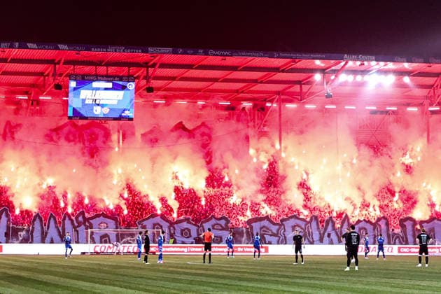 Fußball, 2. BL, Teilausschluss der Fans und Geldstrafe für den 1. FC Magdeburg nach Gewalt im Spiel gegen Dynamo Dresden, Archivbilder
