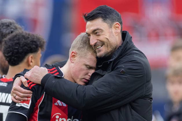 Fußball, Eintracht Frankfurt, Angeblicher Eklat zwischen Trainer Albert Riera und Jonathan Burkardt