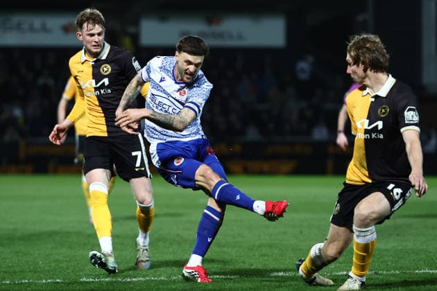 Fußball, England, Burton Albion - FC Reading