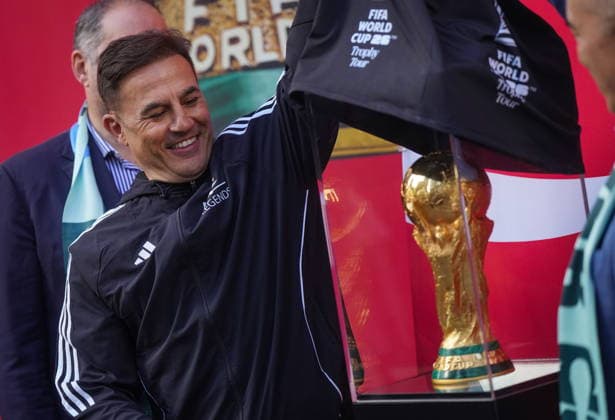 Fußball, WM 2026, FIFA Trophy Tour in Vancouver mit Fabio Cannavaro