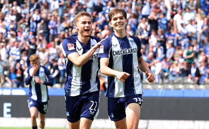 Fußball, Kennet Eichhorn wechselt zu Bayer 04 Leverkusen, Archivbilder