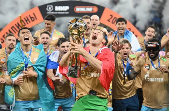 Fußball, Zenit St. Petersburg ist Meister in Russland