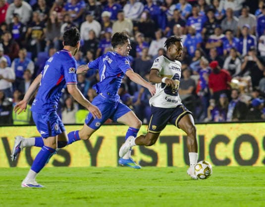 Fußball, Mexiko, Cruz Azul - Pumas UNAM