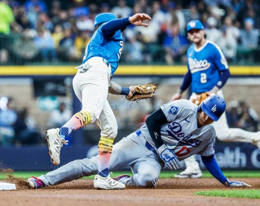 Baseball, MLB, Milwaukee Brewers - Los Angeles Dodgers