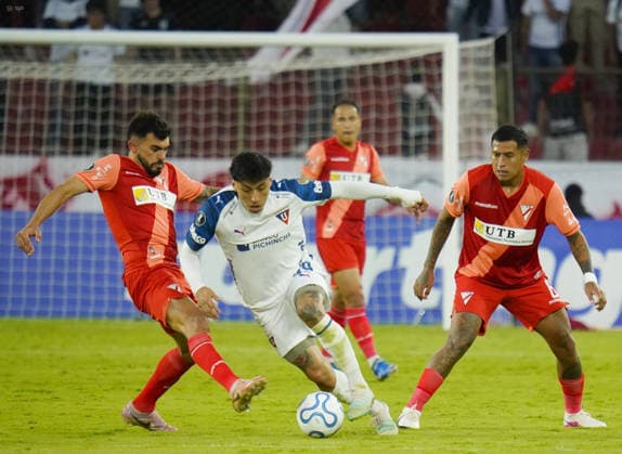 Fußball, Copa Libertadores, LDU Quito - Club Always Ready La Paz