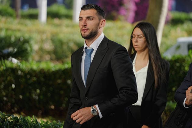 Fußball, Spanien, Rafa Mir erscheint zu Gerichtstermin in Valencia