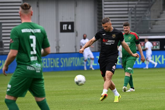 Fußball, Benefizspiel, Langholzcup in Wiesbaden