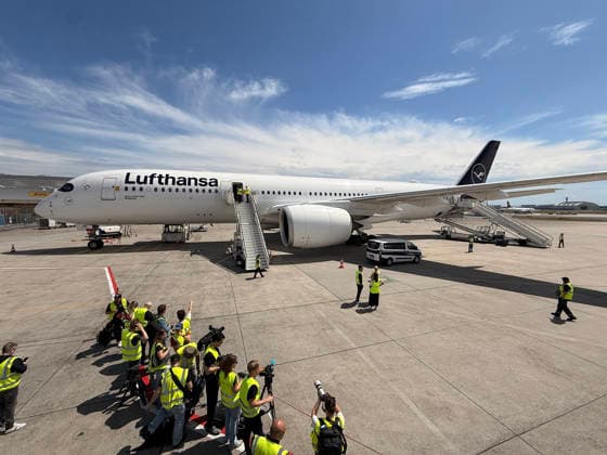 Fußball, FIFA WM 2026, WM-Flieger Wuppertal der Lufthansa steht zum Einstieg für die DFB Nationalmannschaft in Frankfurt bereit