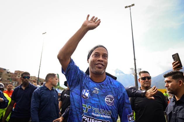 Fußball, Ronaldinho vor Comeback bei FC Ravenna, Archivbilder