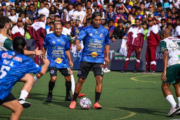 Fußball, Ronaldinho während eines Benefizspiel in Caracas