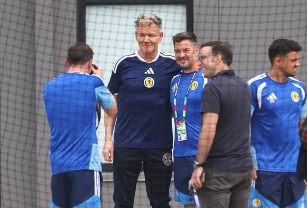 Fußball, FIFA WM 2026, Nationalteam Schottland, Gordon Ramsay bei Training