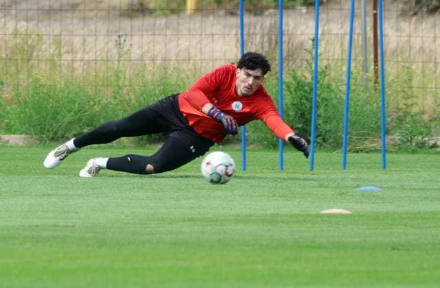 Fußball, RL West, Rot-Weiß Oberhausen, Trainingsauftakt