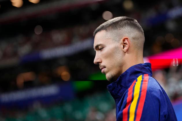 Fußball, Wechsel von Alejandro Grimaldo von Bayer 04 Leverkusen zu Atletico Madrid kurz vor Abschluss, Archivbilder