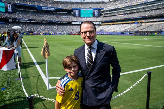 Fußball, FIFA WM 2026, Frankreich - Schweden, Prinz Daniel und Prinz Oscar von Schweden