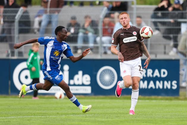 Fußball, Testspiel, Kickers Emden - FC St. Pauli