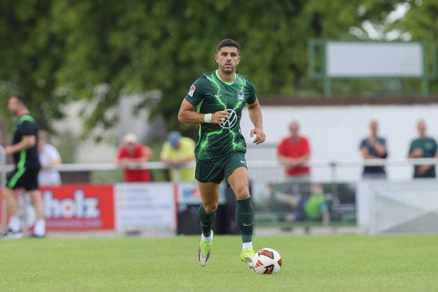 Fußball, Konstantinos Koulierakis wechselt vom VfL Wolfsburg zu AS Rom, Archivbilder
