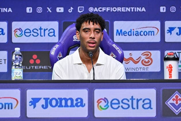Fußball, Italien, AC Florenz präsentiert Neuzugang Arthur Atta