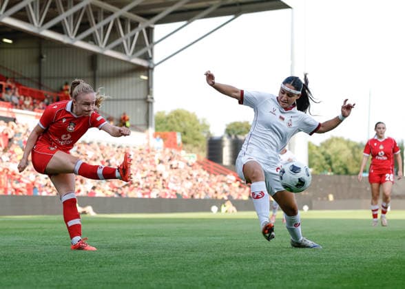 Fußball, Frauen, CL-Quali, FC Pjunik - Wrexham AFC