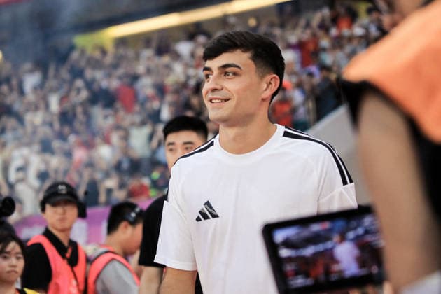 Fußball, Pedri besucht das Finale der National Youth Campus Football High School League in Suzhou