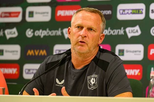 Fußball, EL-Quali, FC Twente Enschede, Pressekonferenz