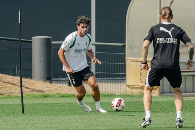 Fußball, Giovanni Reyna wechselt von Borussia Mönchengladbach zu Racing Strasbourg, Archivbilder