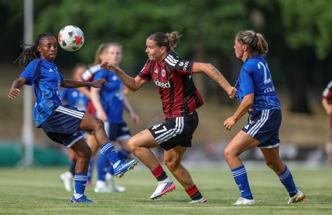 Fußball, Frauen, Testspiel, Eintracht Frankfurt - Racing Straßburg
