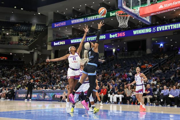 Basketball, WNBA, Chicago Sky - Phoenix Mercury