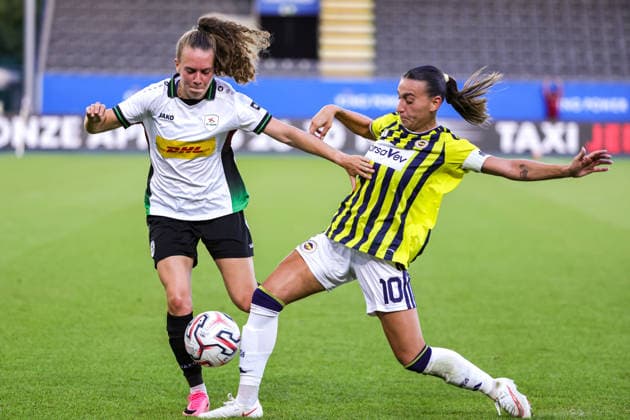 Fußball, Frauen, CL Quali, OH Leuven - Fenerbahce Istanbul