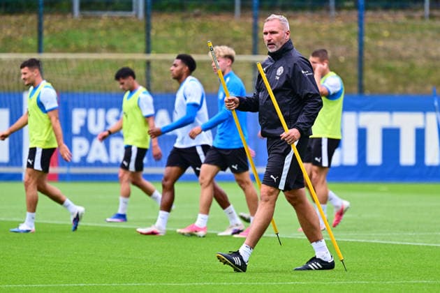 Fußball, 2. BL, Holstein Kiel, Training