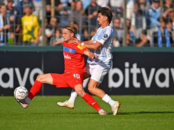 Fußball, DFB-Pokal, TSV 1860 München - Holstein Kiel
