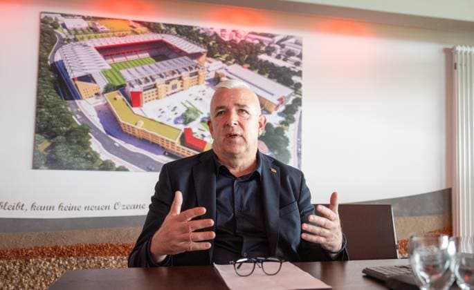 Fußball, 1. BL, 1. FC Union Berlin, Ordentliche Mitgliederversammlung, Vorgespräch mit Dirk Zingler