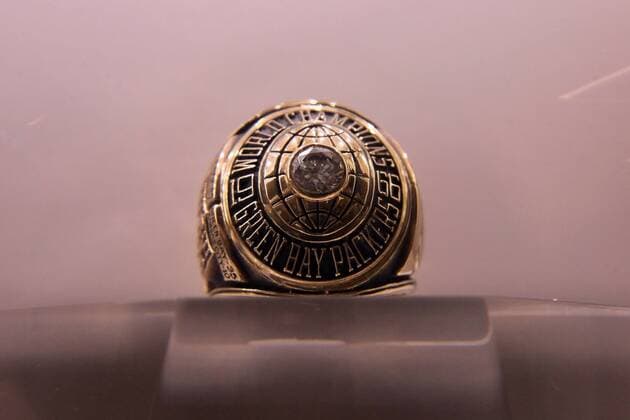American Football, NFL, Historie, Super-Bowl-Ringe der Champions von 1966 bis 2011