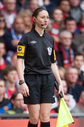 Fussball, England, Premier League, Linienrichterin Sian Massey