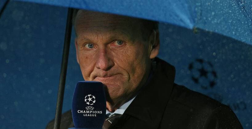 Fußball, Borussia Dortmund laut Mediengerüchten versichert für das Nichterreichen der Champions League