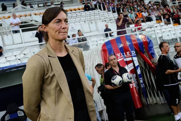 Fussball, Frankreich, Pk und Spiel Clermont Foot mit Trainerin Corinne Diacre