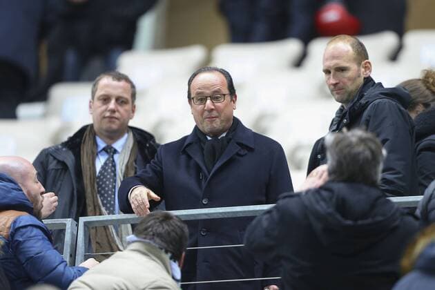 Fußball, Frankreich, Präsident Hollande besucht Spiel von FC Red Star